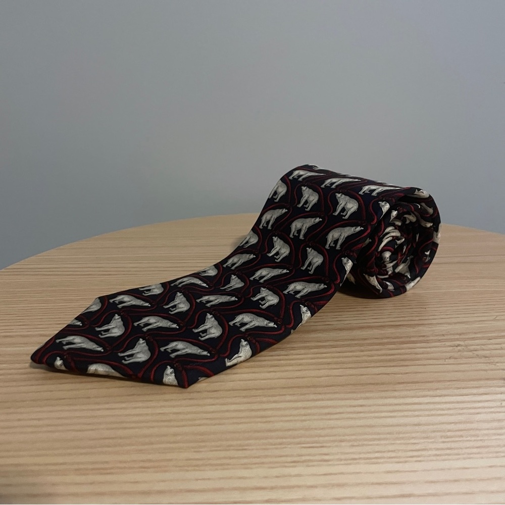 Brooks Brothers Makers 100% Silk Polar Bear Tie